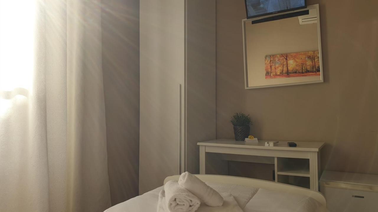 Albergo La Svolta เบรเชีย ภายนอก รูปภาพ